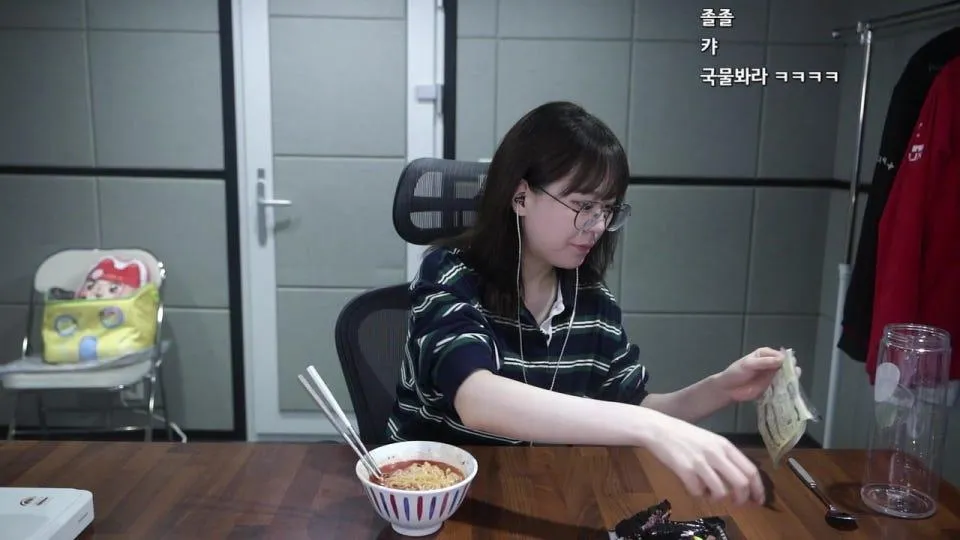 휴식 알차게 보내고 온 사람  ^ㅁ^❁/