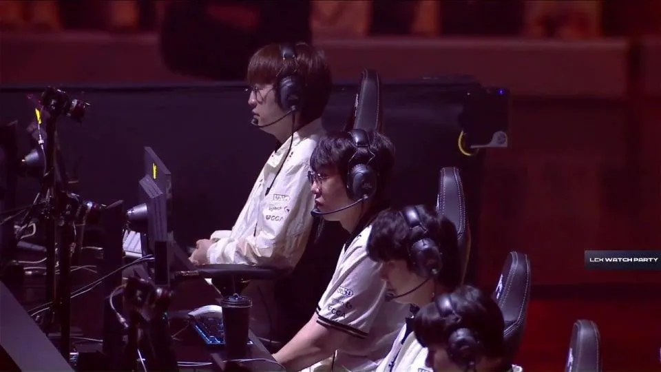 대놓고 티원 편파방 T1 vs GEN LCK #lckwatchparty ٩(●'▿'●)۶
