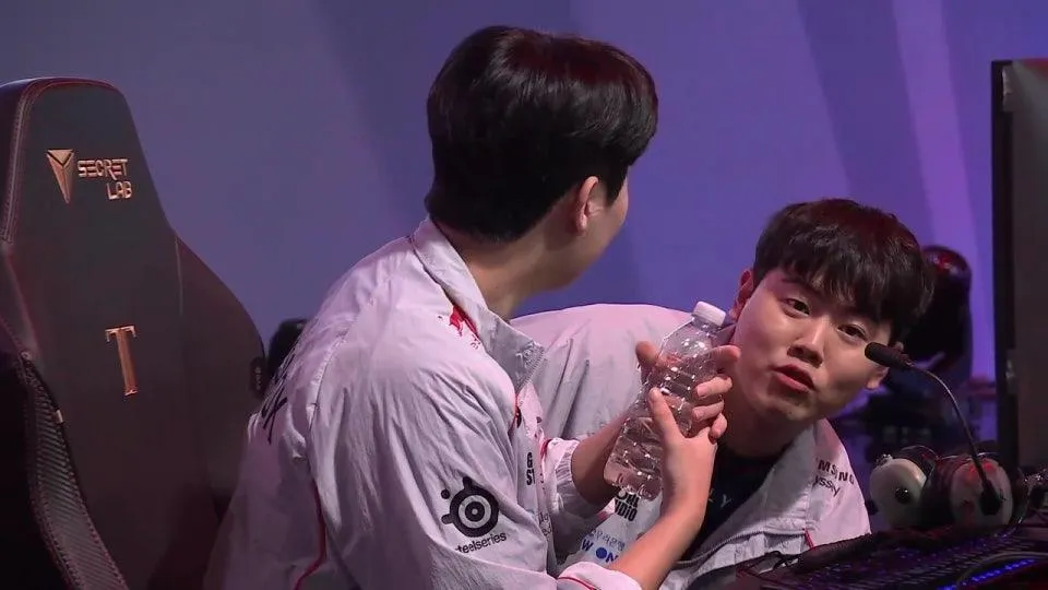 T1 Hoseok vs DK KWAK | FINAL STAGE MATCH 1 | 2026 FSL SUMMER | FC 온라인